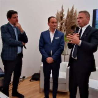 Vinitaly, il ministro dell’Agricoltura Francesco Lollobrigida ospite allo stand del Piemonte